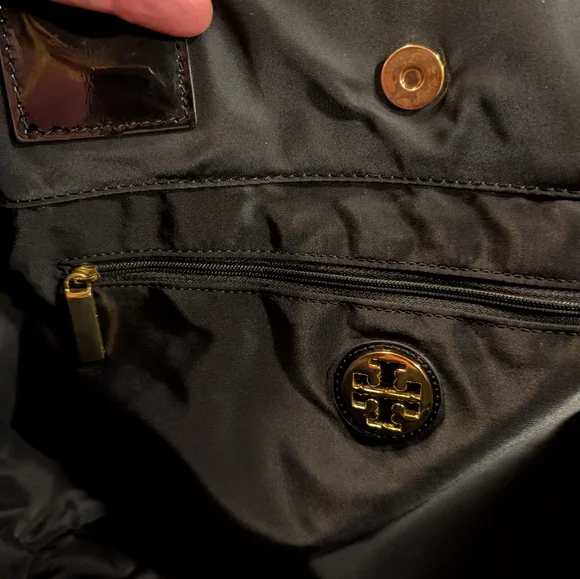 Tory Burch Large Black Ella Tote Bag Patent Logo and Matching Wallet - Picture 5 of 12